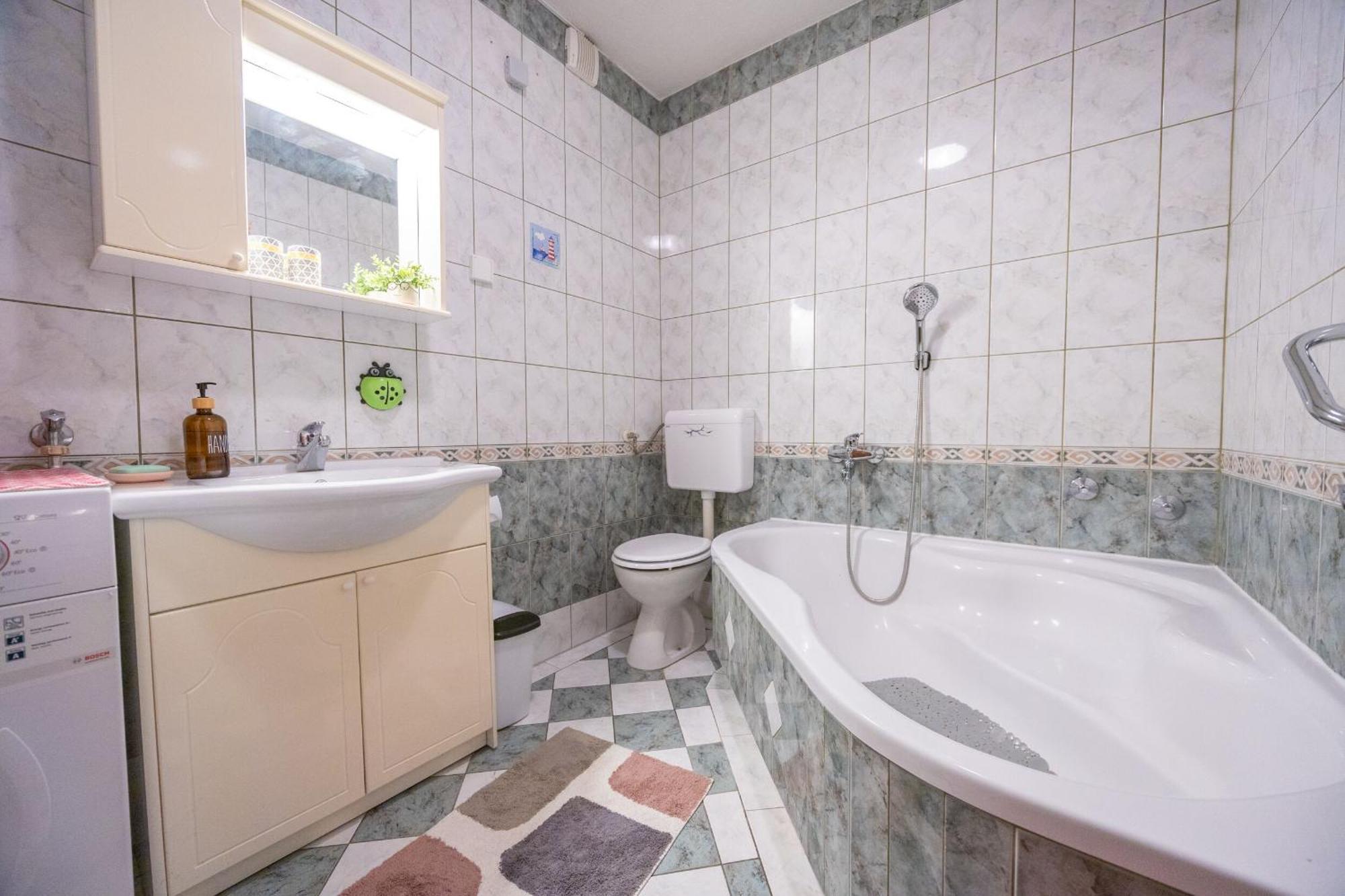 Apartments Tanja Baska Voda Ngoại thất bức ảnh